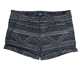 American Eagle Stretch Midi Shorts Black and White Patterned Size 0